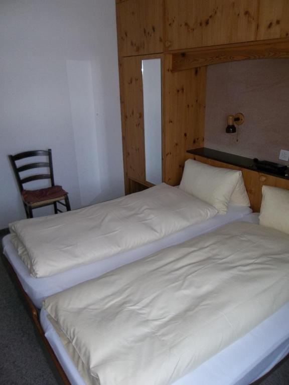 Hotel Old-Jnn Saas im Prattigau Room photo